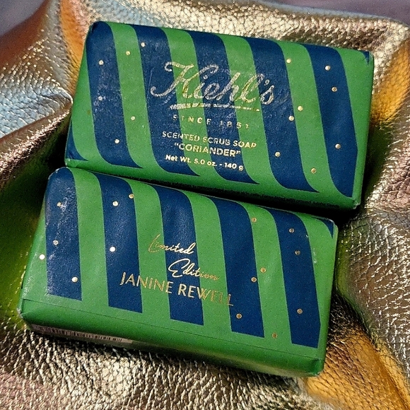 Kiehl's Skincare Kiehls Scented Scrub Soap Coriander Limited